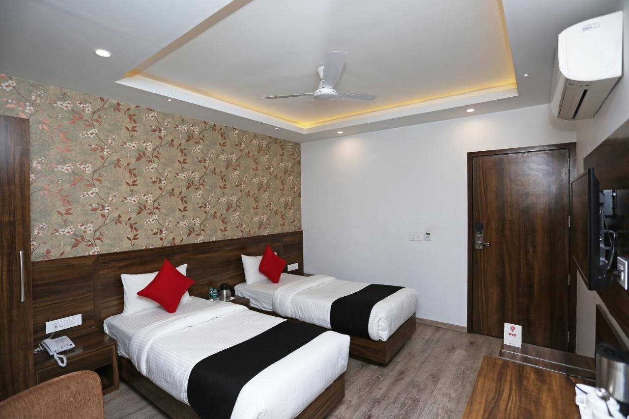 Hotel Yelchiko Варанаси Екстериор снимка