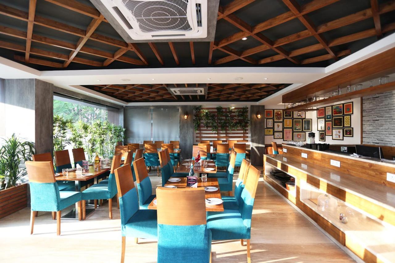 Hotel Yelchiko Варанаси Екстериор снимка