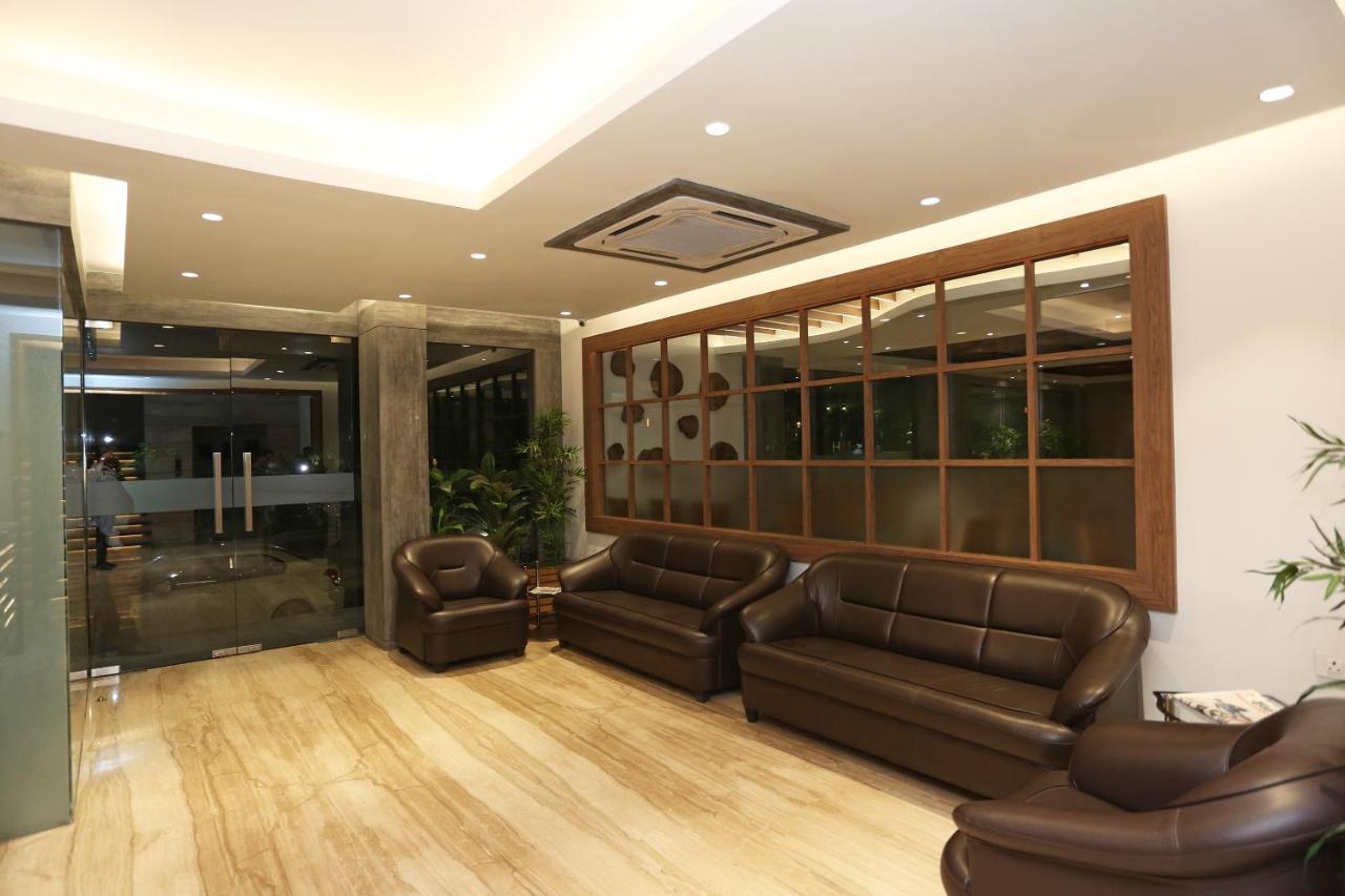 Hotel Yelchiko Варанаси Екстериор снимка