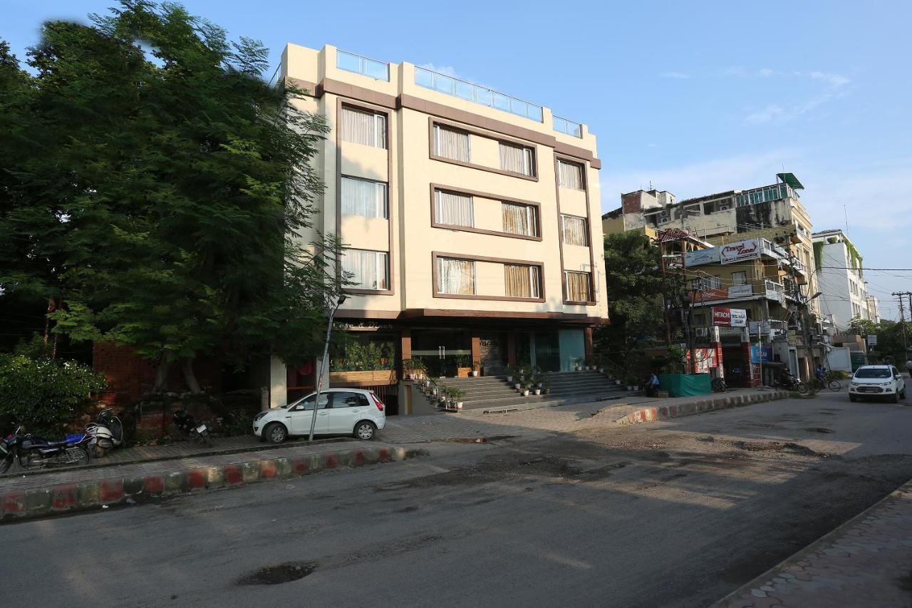 Hotel Yelchiko Варанаси Екстериор снимка