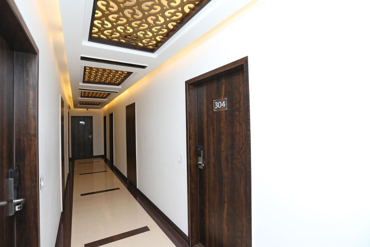 Hotel Yelchiko Варанаси Екстериор снимка